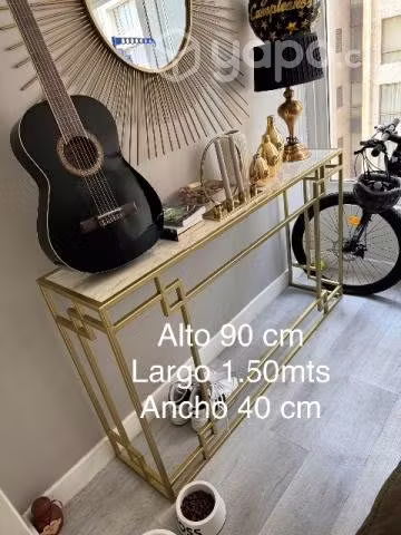 <p>Mesa de arrimo</p>