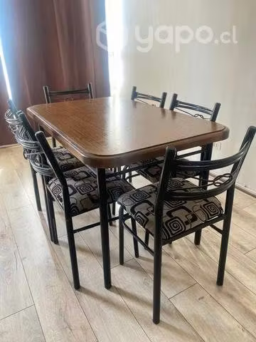 <p>Comedor de 6 sillas</p>