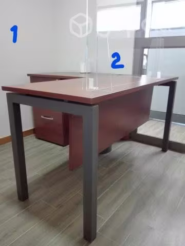 <p>Estacion de trabajo en l</p>