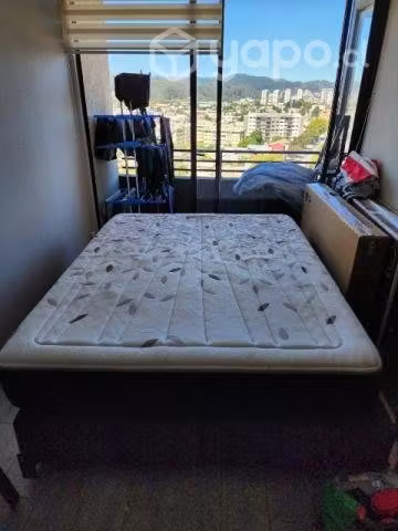 <p>Cama Queen Rosen</p>