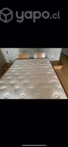 <p>Cama japonesa+colchon+2 veladores buen estado</p>