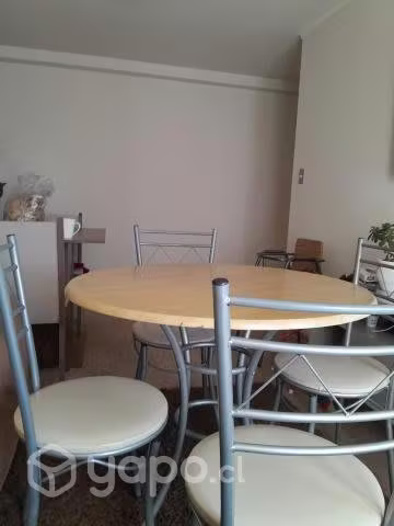 <p>Comedor 4 sillas</p>