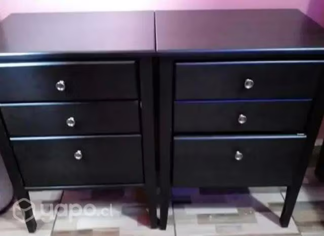 <p>Set de respaldar 2 plazas y veladores rosen</p>