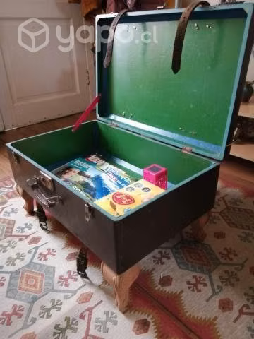 <p>MALETA ANTIGUA DE MADERA AŇOS 30/40 artesanal</p>