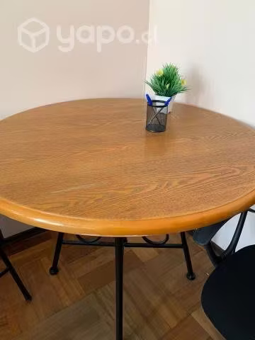 <p>Mesa redonda oferta</p>