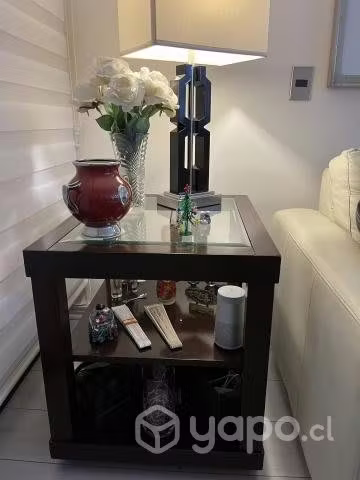 <p>Par de Mesas laterales</p>