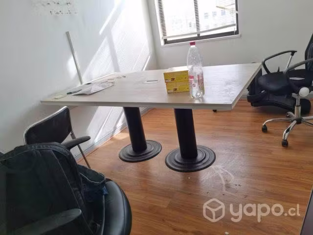 <p>Mesas de Reunion / Escritorio de Trabajo</p>