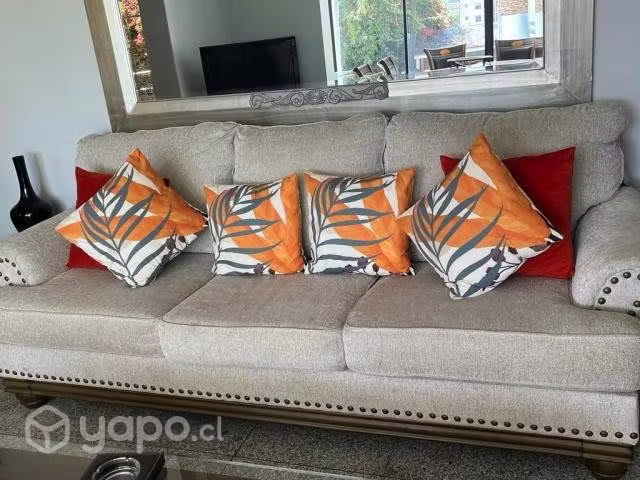 <p>Hermoso Sillón 4 cuerpos Ashley casi nuevo</p>