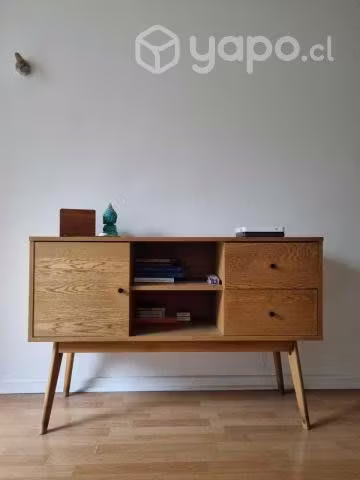 <p>Mueble de madera vintage</p>