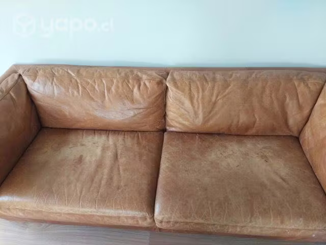 <p>Sofá cuero 3 cuerpos</p>