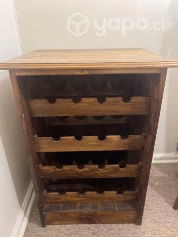 <p>Cava de vinos / bar</p>