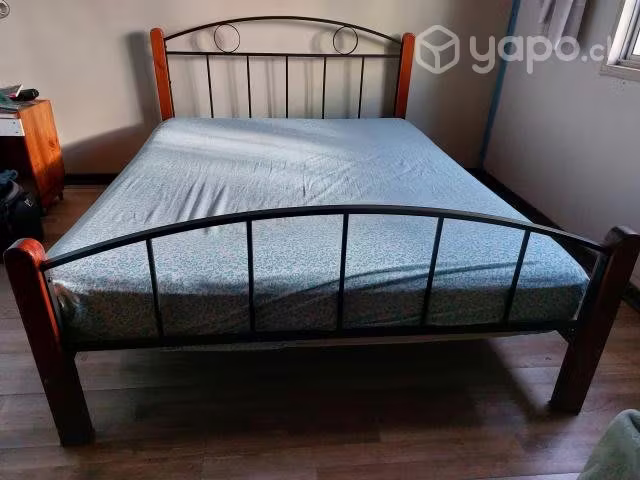 <p>Marquesa 2 plazas con colchon</p>