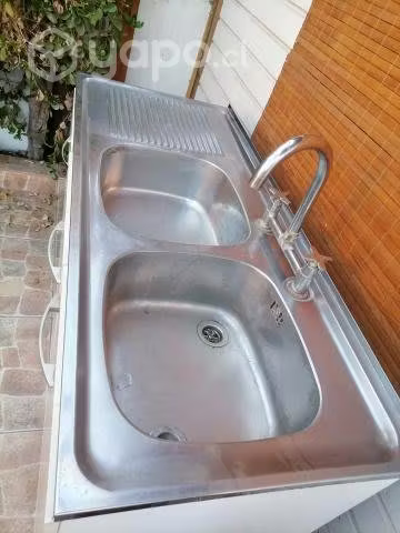 <p>mueble con lavaplatos usado</p>