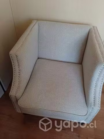 <p>Sillón con de genero gris excelente estado</p>