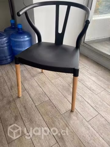 <p>Bellas Sillas</p>