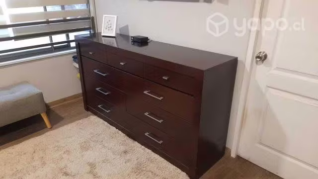 <p>Cómoda 9 cajones</p>