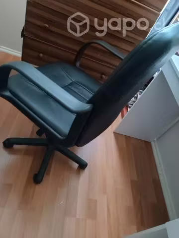 <p>Silla escritorio</p>