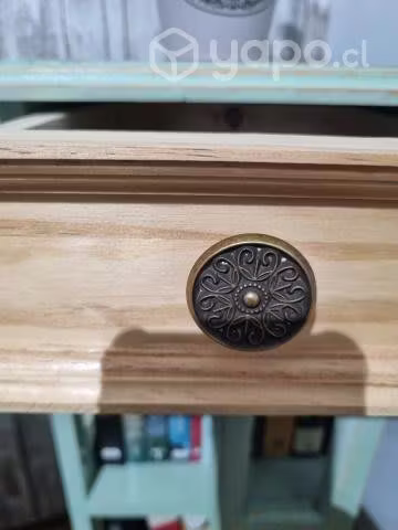 <p>02 Veladores tipo Libreros</p>