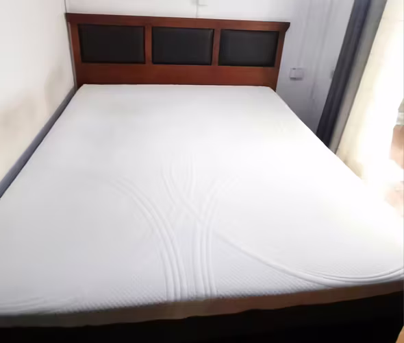 <p>Cama king +respaldo</p>