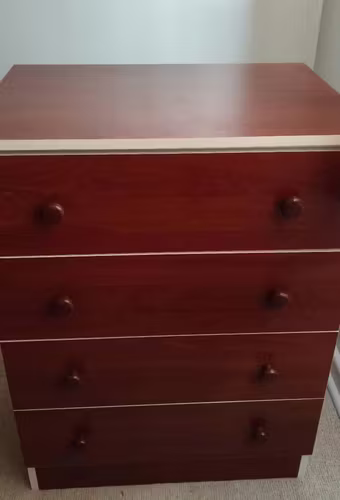 <p>Comoda 4 cajones</p>