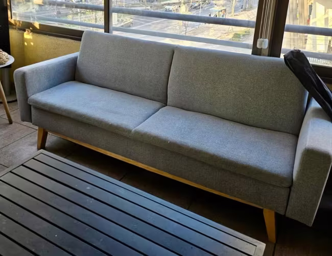 <p>Futton casi nuevo</p>