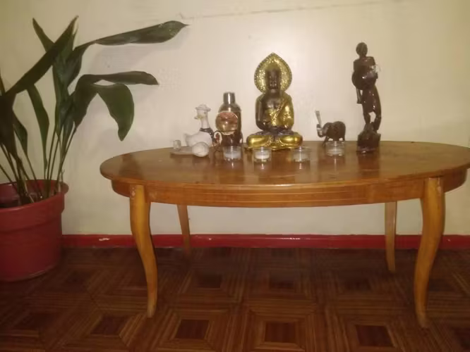 <p>Mesa de centro con sus Mesitas laterales</p>