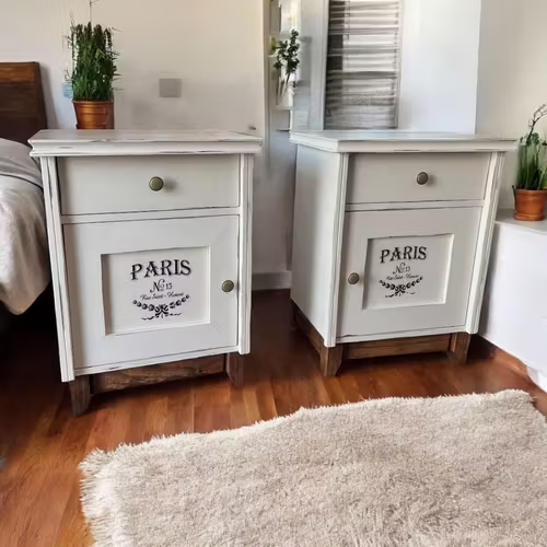 <p>Hermosos Veladores Vintage</p>