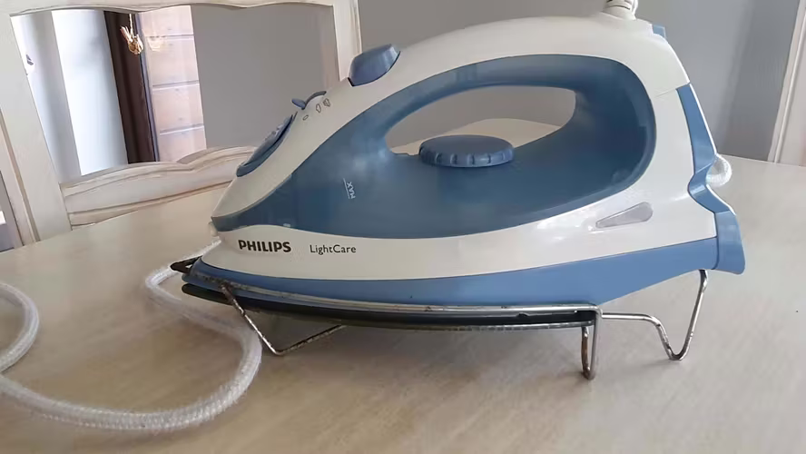 <p>Estufa Eléctrica- Plancha - Banco madera</p>