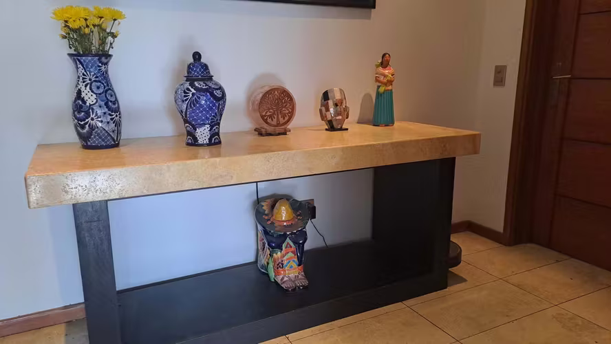 <p>Vendo mesa de arrimo de mármol 1,80 x 60 cm</p>