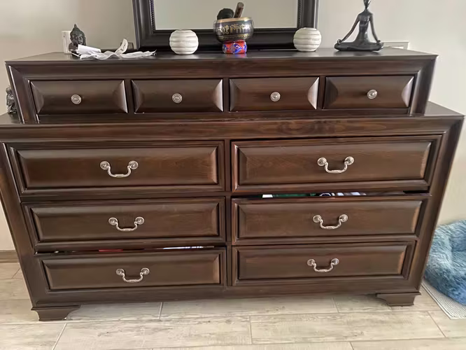 <p>Venta de muebles varios</p>