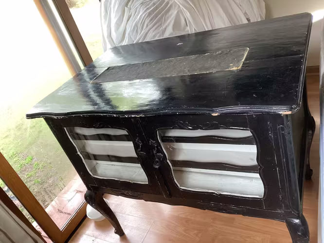 <p>Buffet normando antiguo</p>