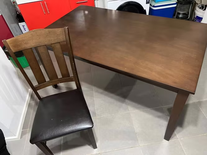 <p>Vendo comedor</p>