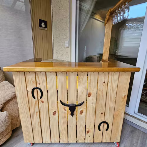 <p>Bar de Madera</p>