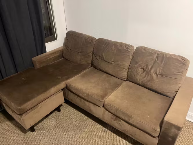 <p>Se vende sofá tipo L</p>