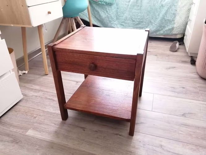 <p>Velador de Madera</p>