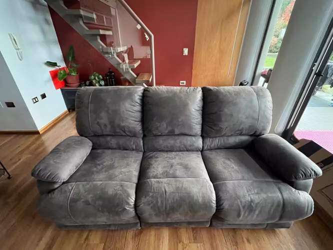 <p>Sofa reclinable 3 cuerpos Rosen</p>