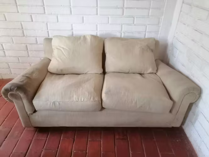 <p>Se regalan Sillones usados</p>