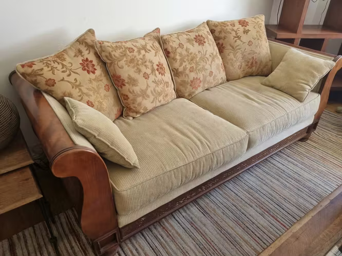 <p>Sofá 3 Cuerpos</p>