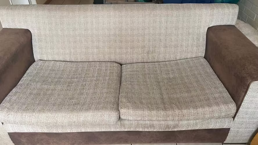 <p>Sillón dos cuerpos</p>