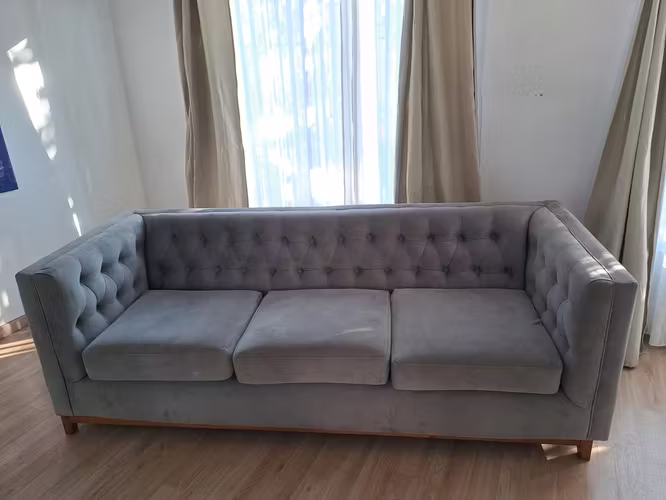 <p>SOFA 3 CUERPOS GRIS</p>