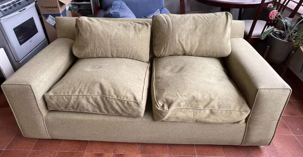 <p>Sofá 2 cuerpos tela</p>