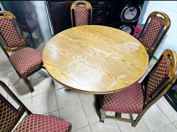 <p>Comedor 6 sillas excente estado</p>