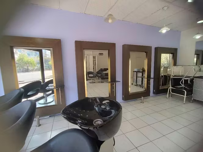 <p>Espejos + silla hidráulica peluquería</p>