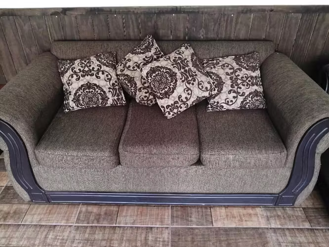 <p>Sillones  150.000</p>