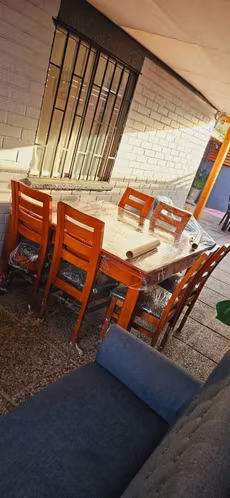 <p>COMEDOR + 6 SILLAS</p>