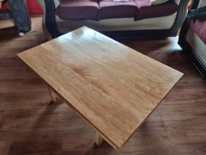 <p>Mesa de Centro de Lenga</p>