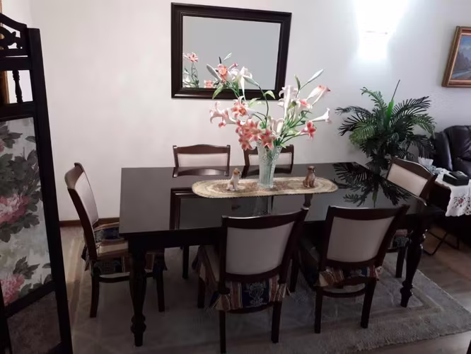 <p>Comedor para 6 personas</p>