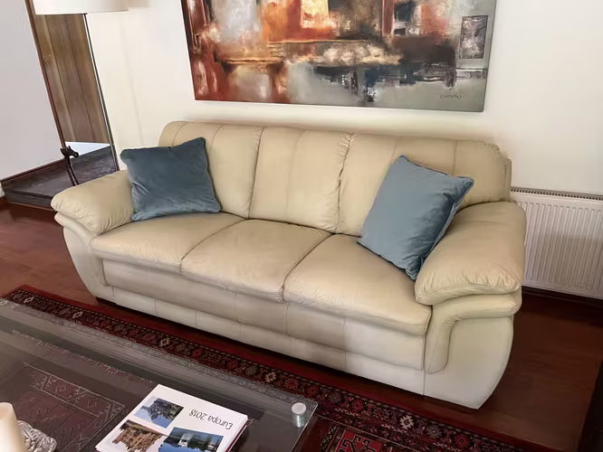 <p>Sillon 3 cuerpos beige clarito</p>