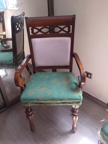 <p>sitiales elegantes</p>