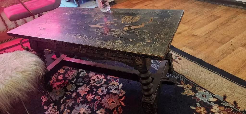 <p>Mesa centro antigua</p>